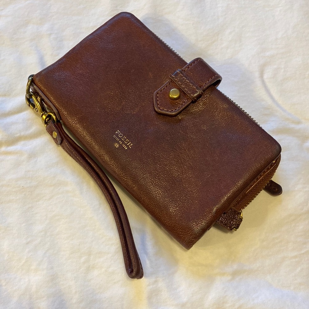 Fossil Wristlet